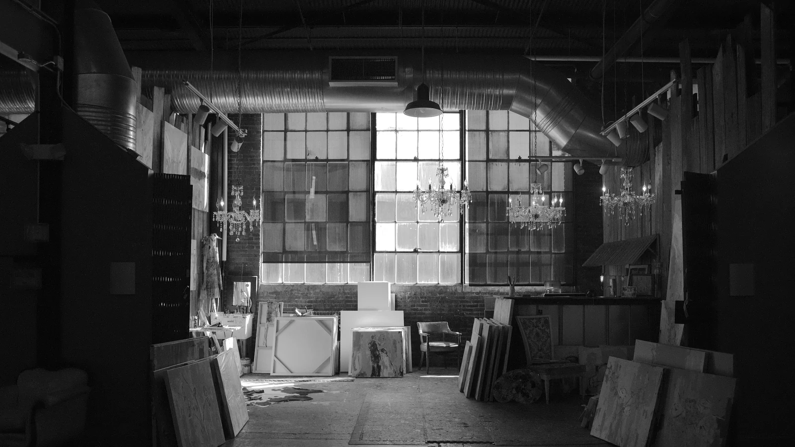 empty closed room. Photograph accompanying Velaharra’s representation guide.